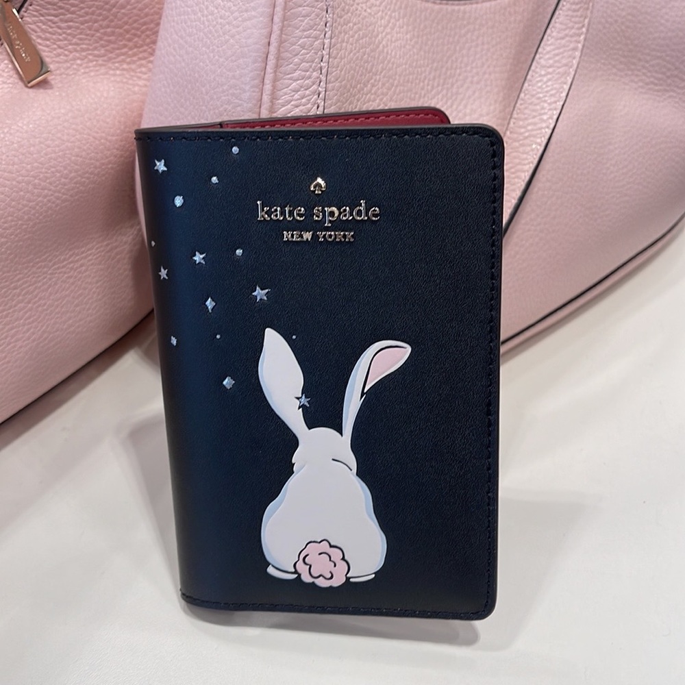 Kate Spade Bunbun Bunny Passport Holder 
COLOR: Black Multi 
NWT - Picture 16 of 16